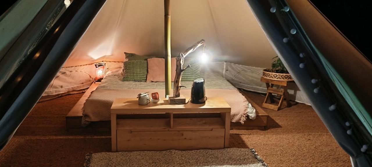 Evasion En Pleine Nature, Tipi Insolite Et Jacuzzi Au Pont Du Gard ! แวร์ ปองต์ ดู การ์ ภายนอก รูปภาพ