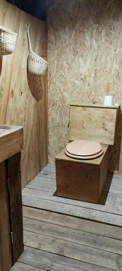 Evasion En Pleine Nature, Tipi Insolite Et Jacuzzi Au Pont Du Gard ! แวร์ ปองต์ ดู การ์ ภายนอก รูปภาพ